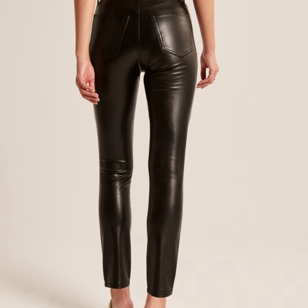 Abercrombie & Fitch Vegan Leather Skinny Pants - Picture 4 of 8